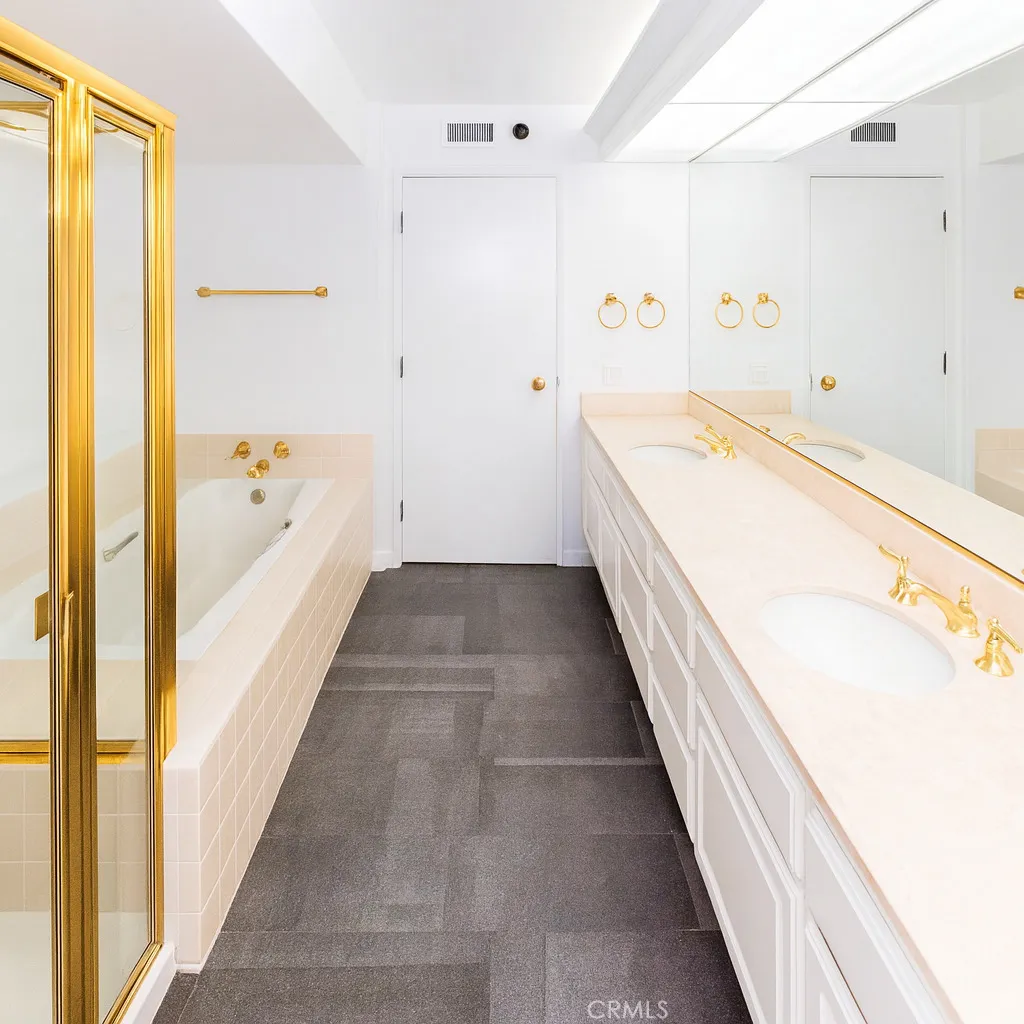 222 Monterey Road 206, Glendale, California 91206 home-pic-4